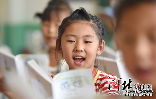 河北全省中小學校迎來“開學第一課”